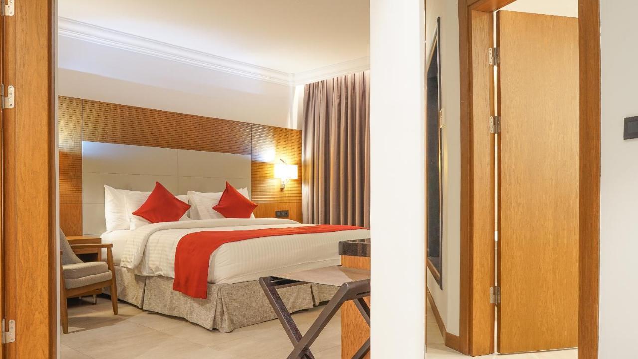 Star Land Hotel Bastos Yaoundé Eksteriør billede