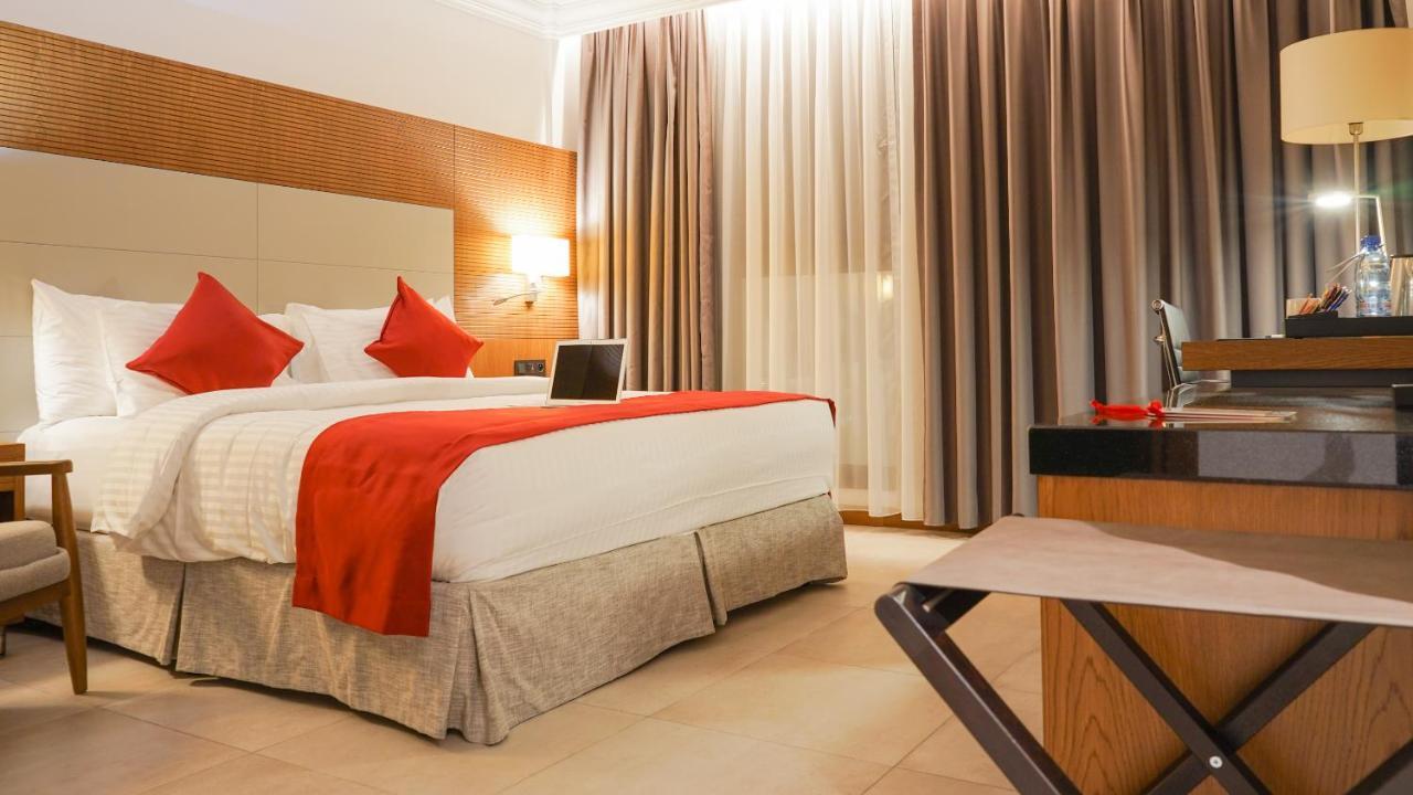 Star Land Hotel Bastos Yaoundé Eksteriør billede