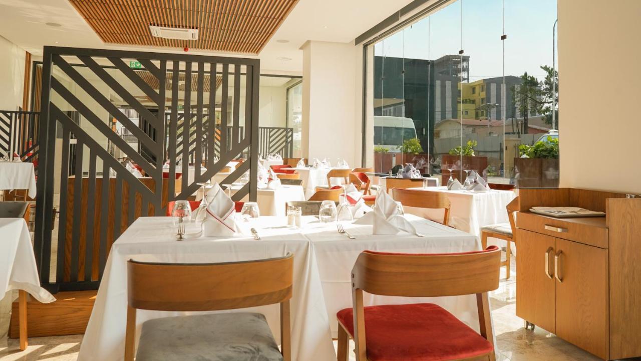 Star Land Hotel Bastos Yaoundé Eksteriør billede