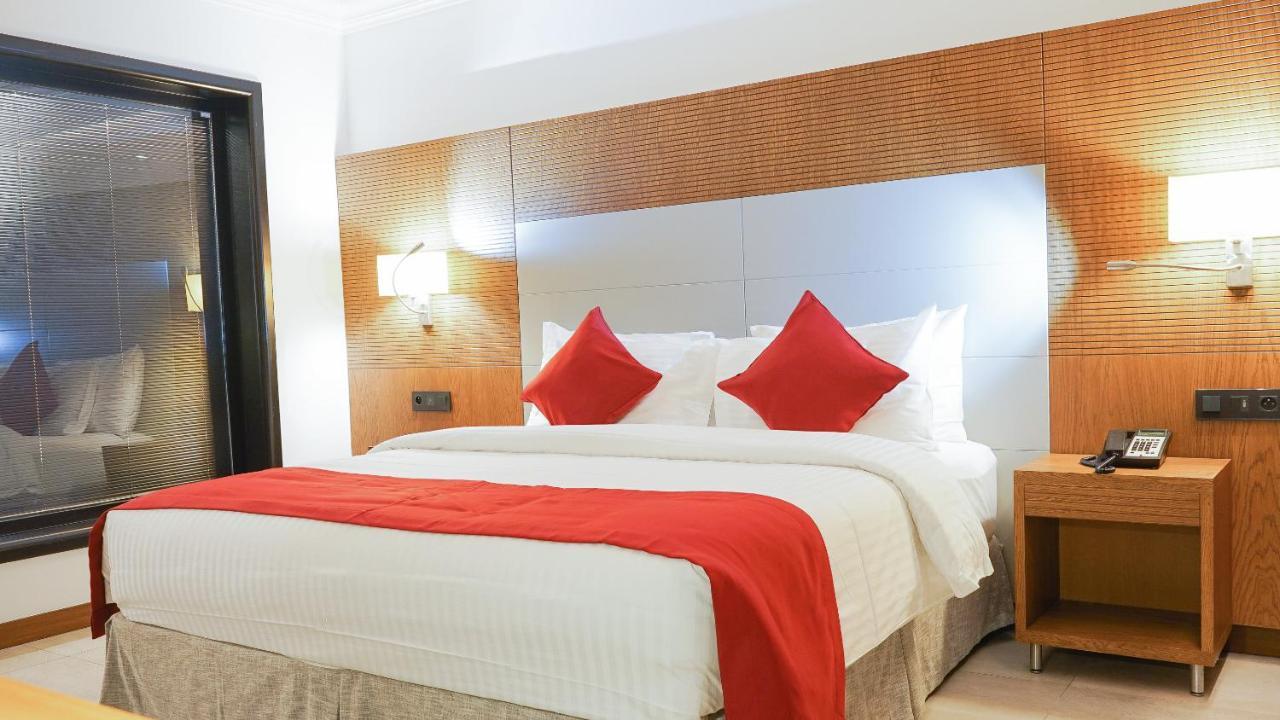 Star Land Hotel Bastos Yaoundé Eksteriør billede