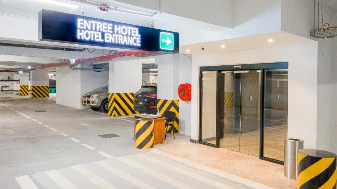 Star Land Hotel Bastos Yaoundé Eksteriør billede