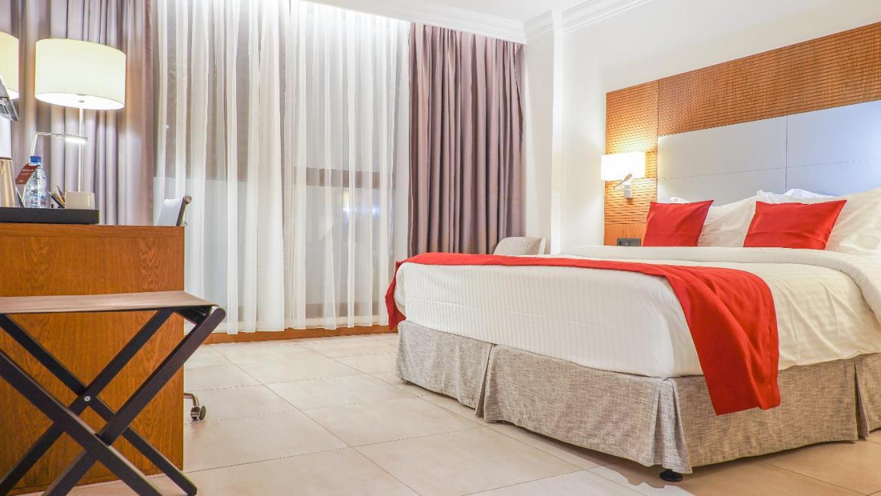 Star Land Hotel Bastos Yaoundé Eksteriør billede